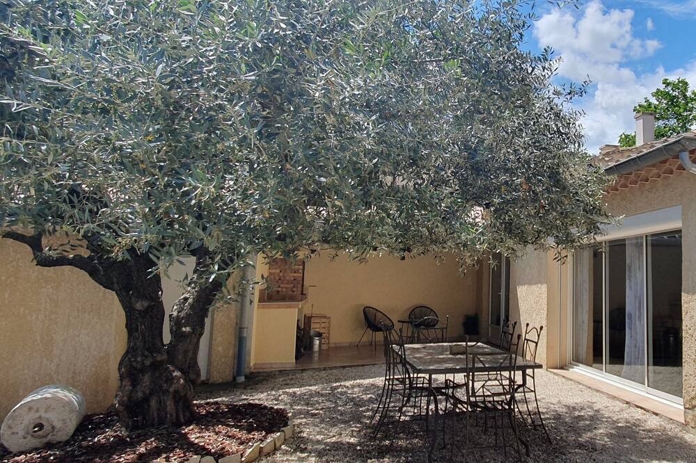 Photo of Outdoor in Saint-Maurice-sur-Eygues