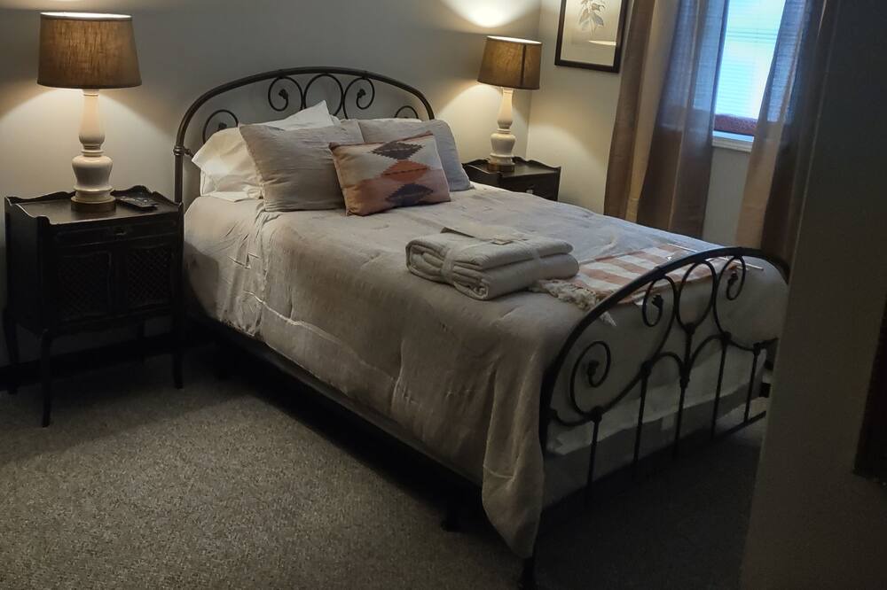 Photo of Bedroom in Durhamville