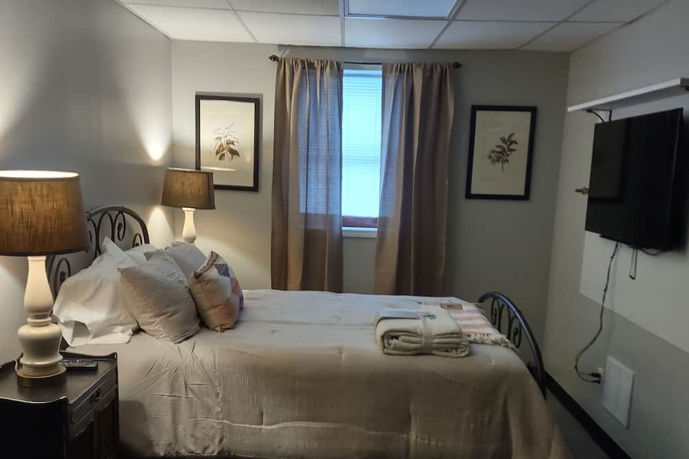 Photo of Bedroom in Durhamville