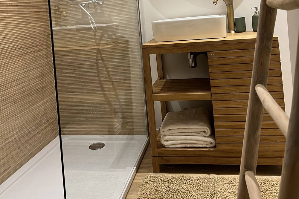 Photo of Bathroom in Portes-les-Valence