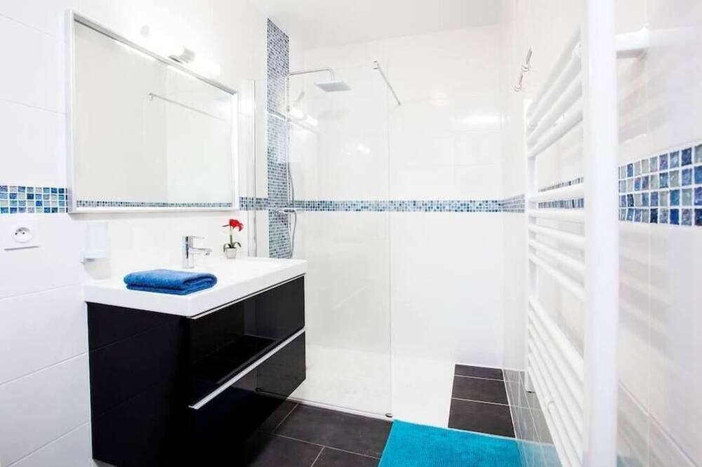 Photo of Bathroom in Vitry-sur-Seine
