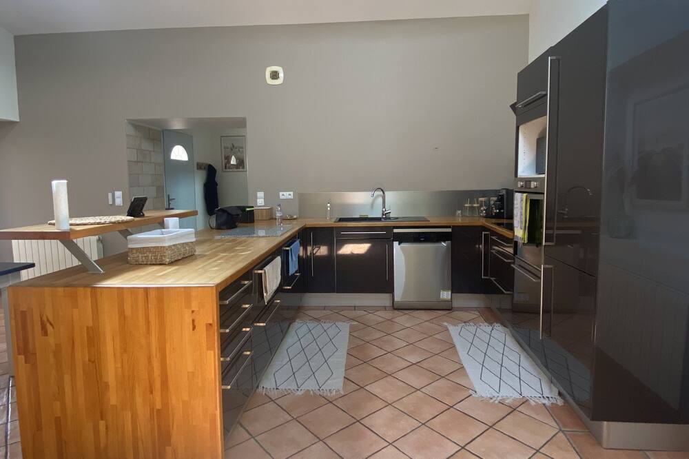 Photo of Kitchen in Saint-Vivien-de-Blaye