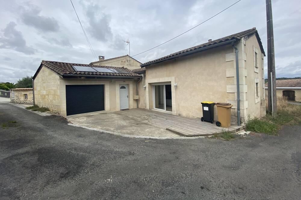 Photo of Outdoor in Saint-Vivien-de-Blaye