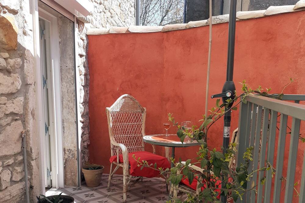 Photo of Outdoor in Saint-Jean-de-Maruejols-et-Avejan