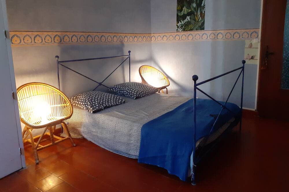 Photo of Bedroom in Saint-Jean-de-Maruejols-et-Avejan