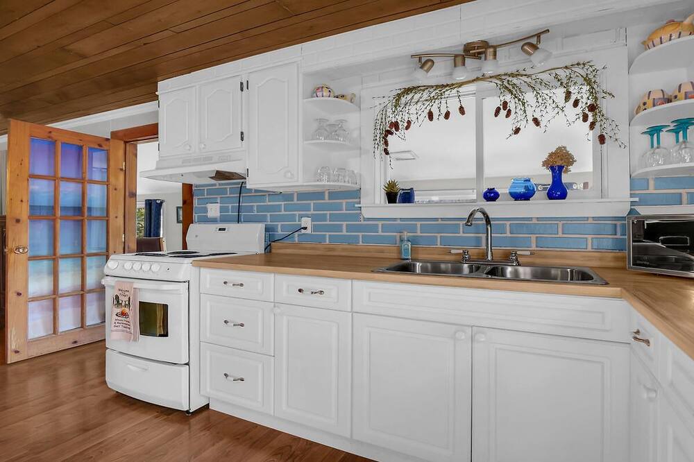Photo of Kitchen in Port Franks