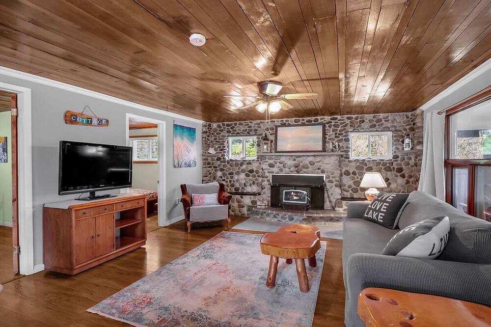 Photo of Livingroom in Port Franks