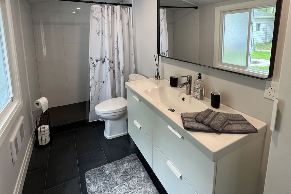 Photo of Bathroom in Port Elgin