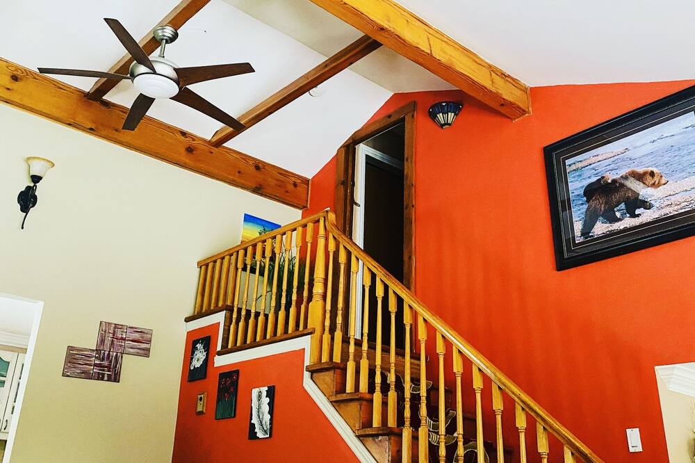 Photo of Livingroom in Caledon