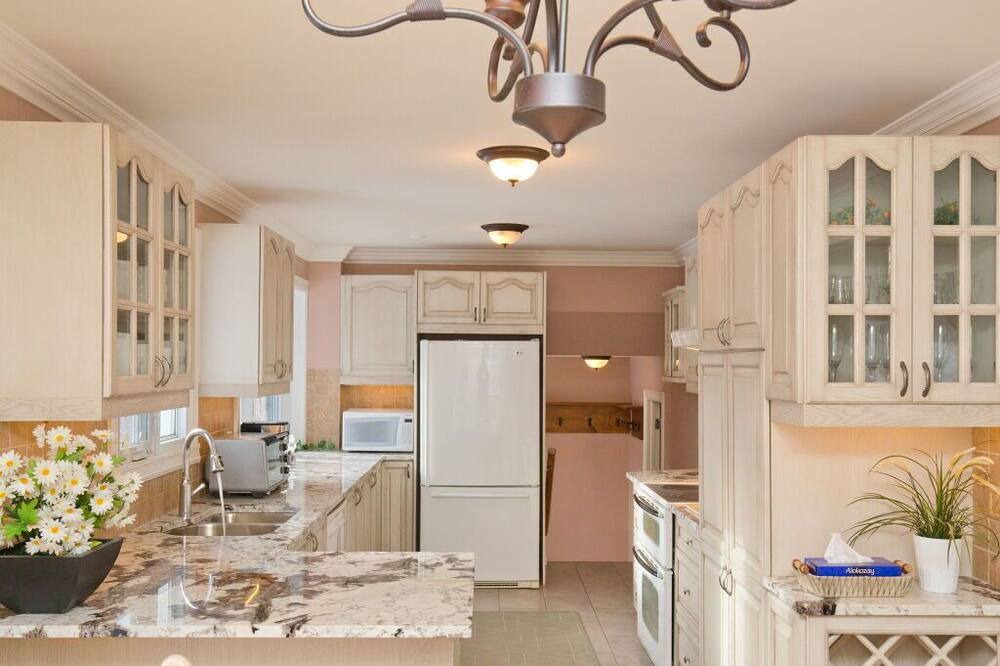 Photo of Kitchen in Caledon