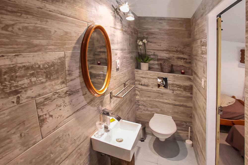 Photo of Bathroom in Bagnols-sur-Ceze
