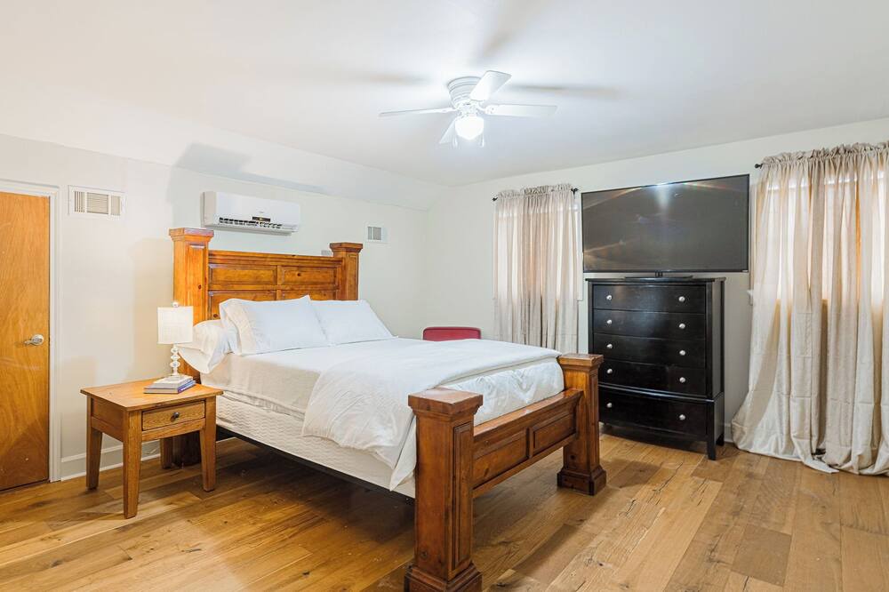 Photo of Bedroom in Lafayette