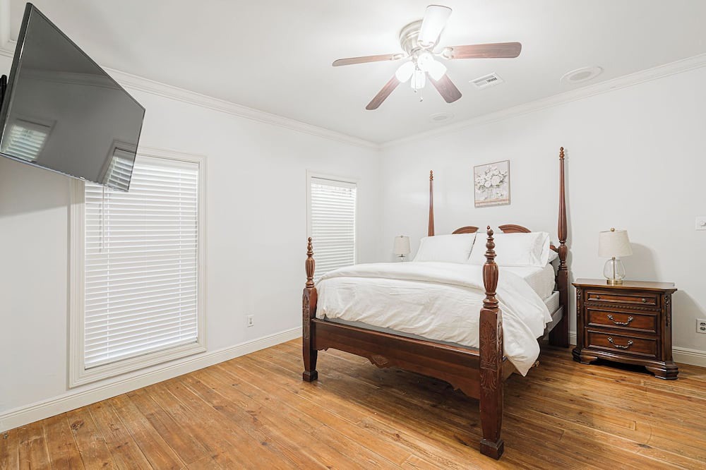 Photo of Bedroom in Lafayette