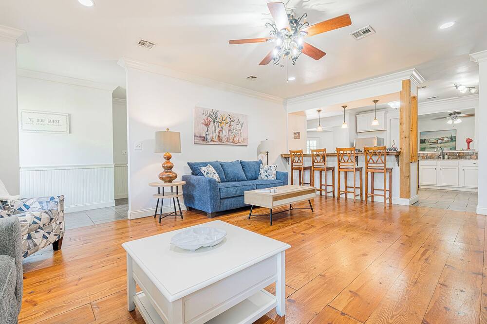 Photo of Livingroom in Lafayette