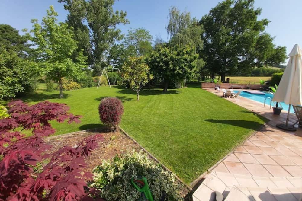 Photo of Outdoor in Sainte-Foy-d'Aigrefeuille