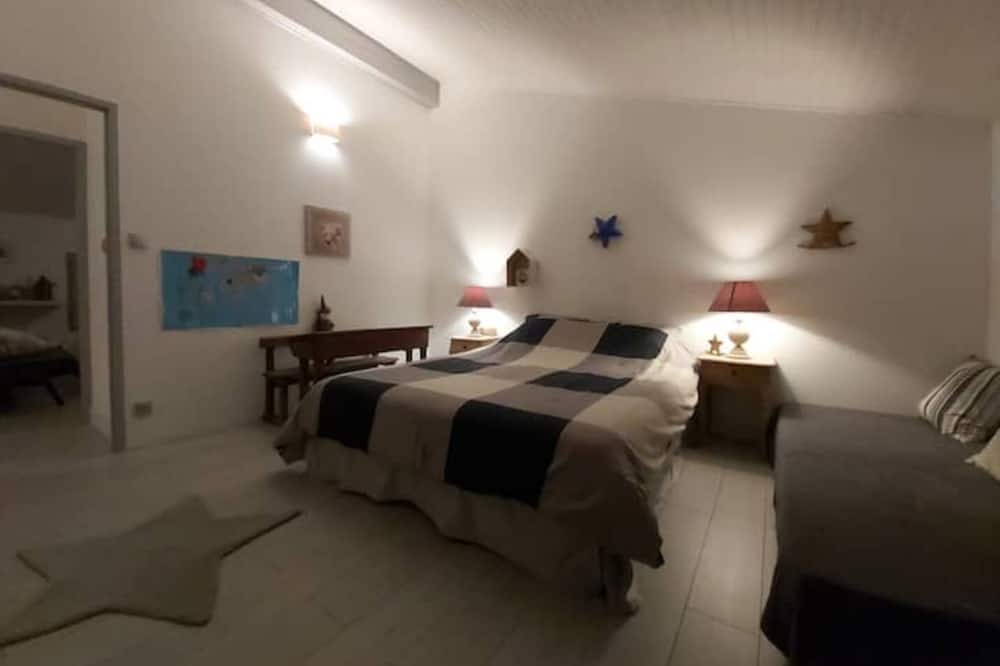 Photo of Bedroom in Sainte-Foy-d'Aigrefeuille