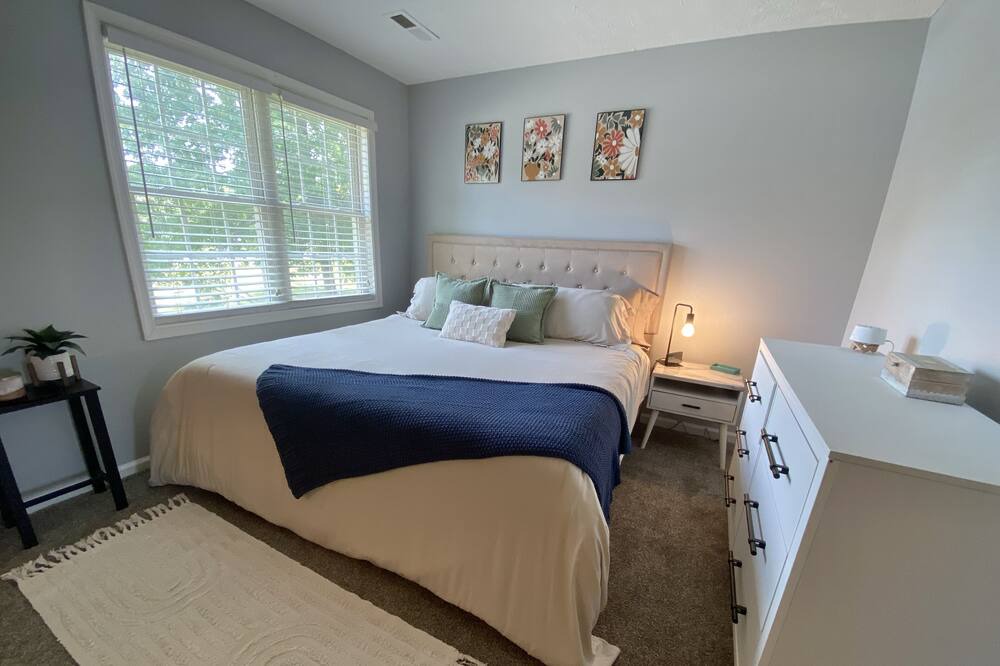 Photo of Bedroom in Lynchburg
