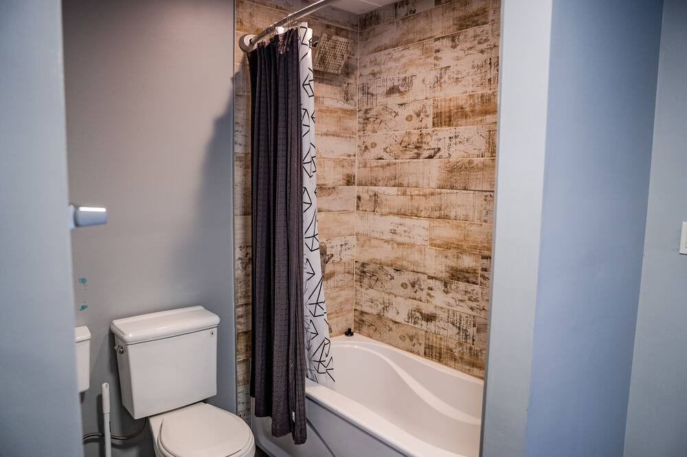 Photo of Bathroom in Gravenhurst