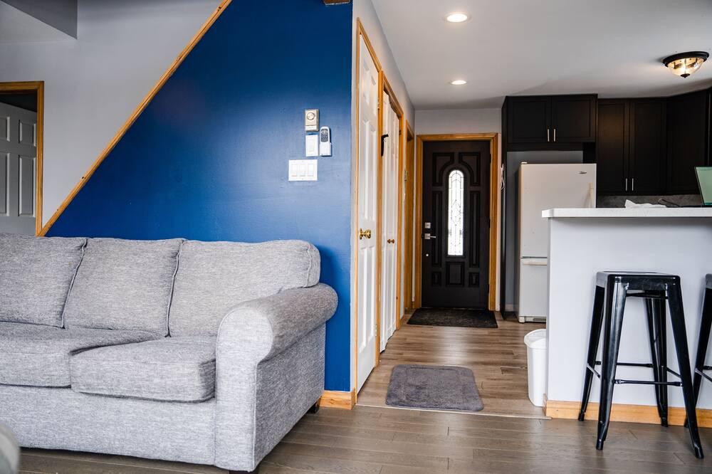 Photo of Livingroom in Gravenhurst