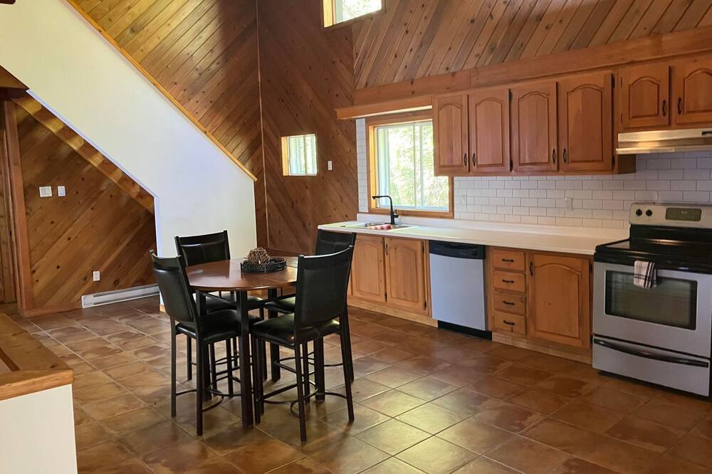 Photo of Kitchen in Notre-Dame-de-la-Merci