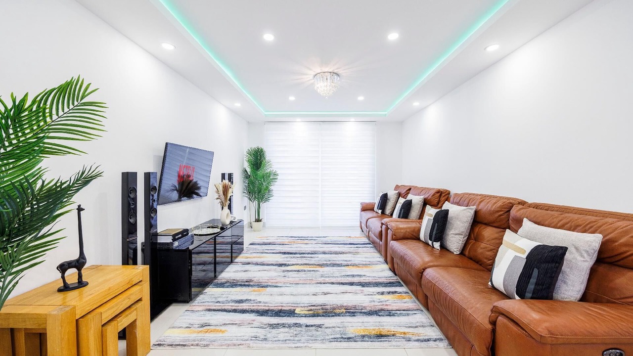 Photo of Livingroom in Blendon and Penhill