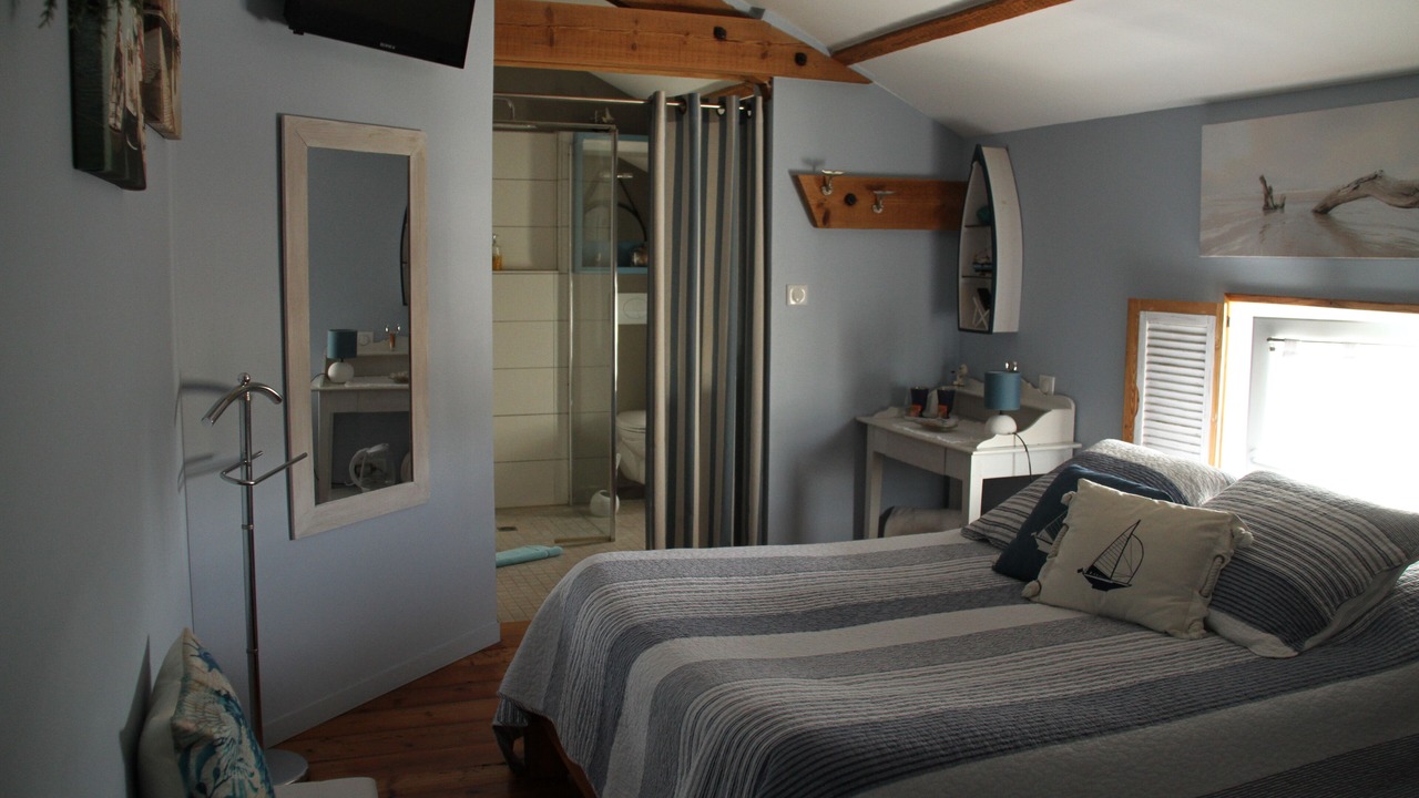 Photo of Bedroom in Lucon