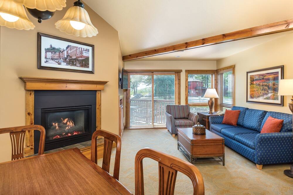Photo of Livingroom in The Galena Territory