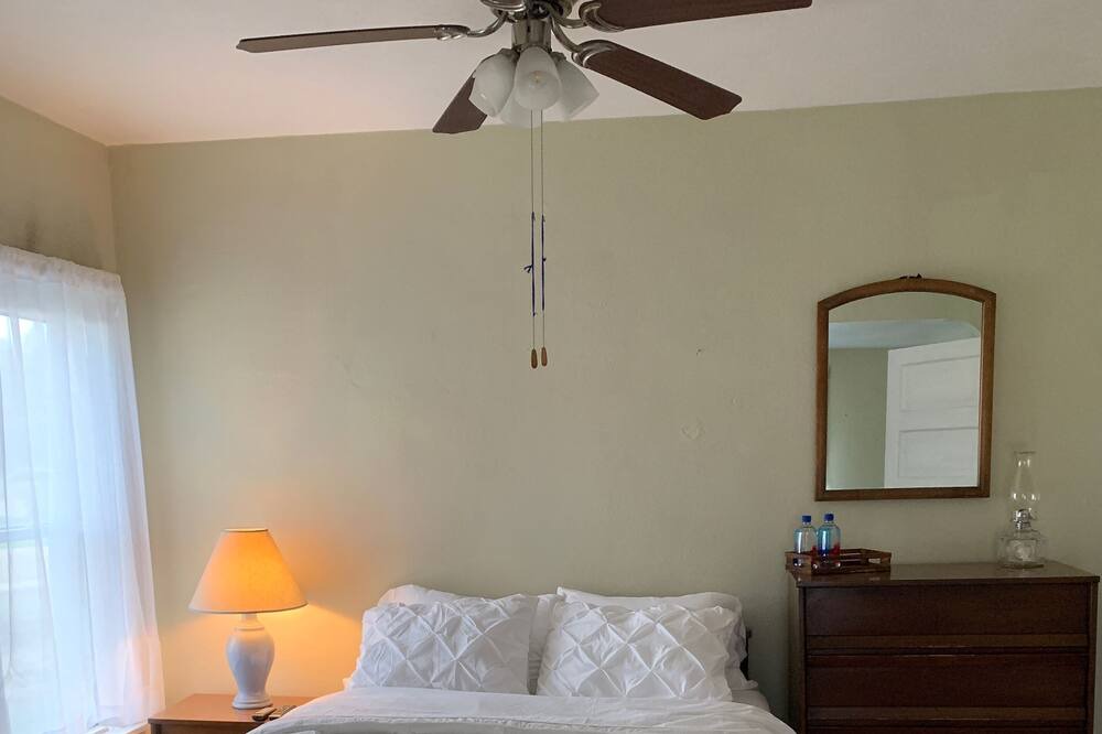 Photo of Bedroom in Benkelman