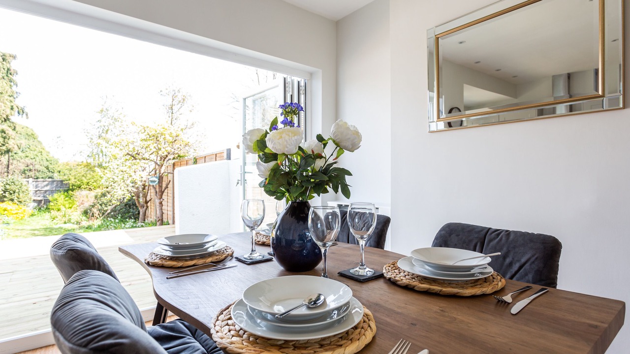 Photo of Livingroom in Southend-on-Sea