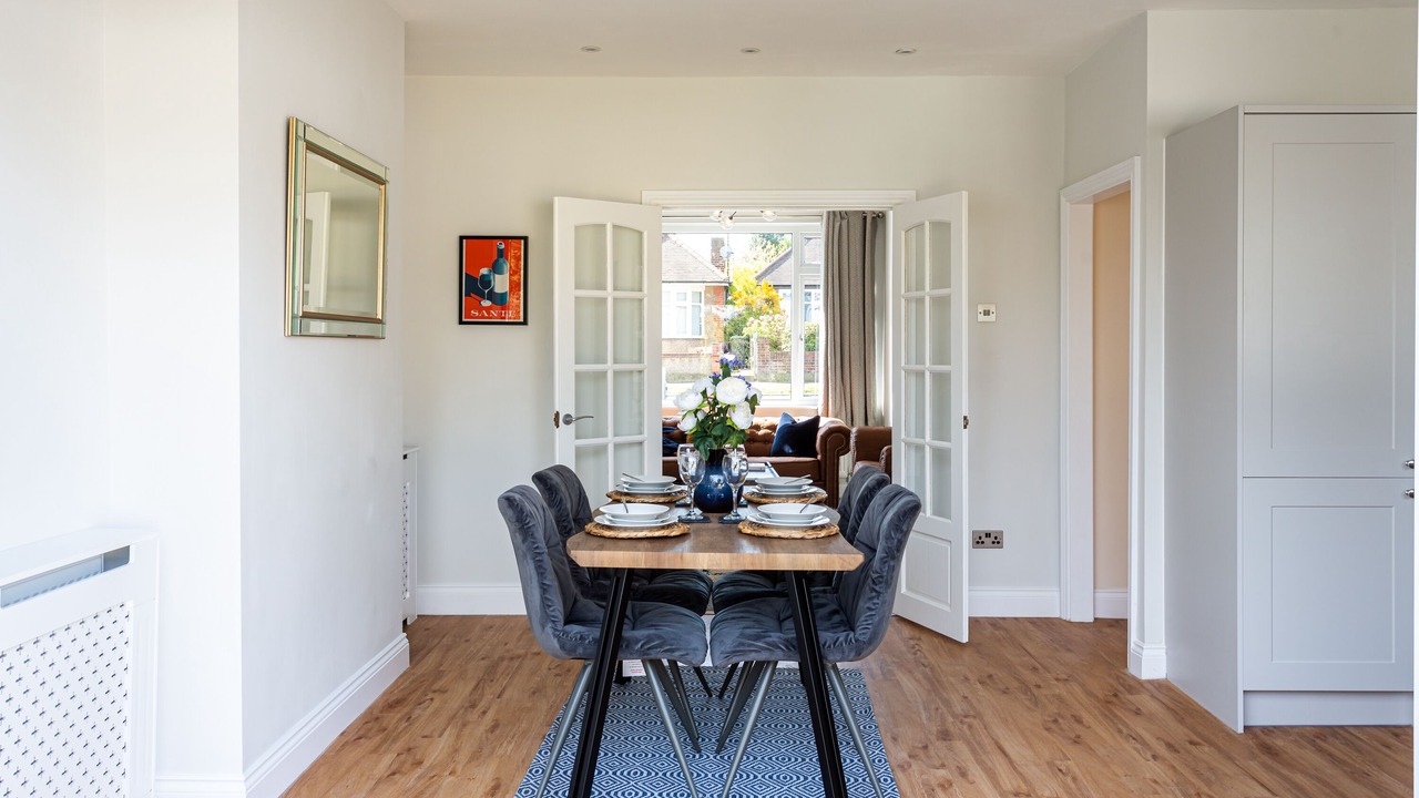 Photo of Livingroom in Southend-on-Sea