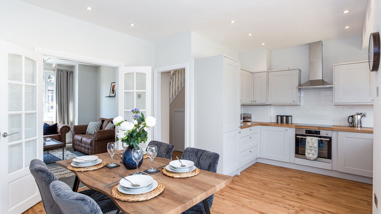 Photo of Livingroom in Southend-on-Sea