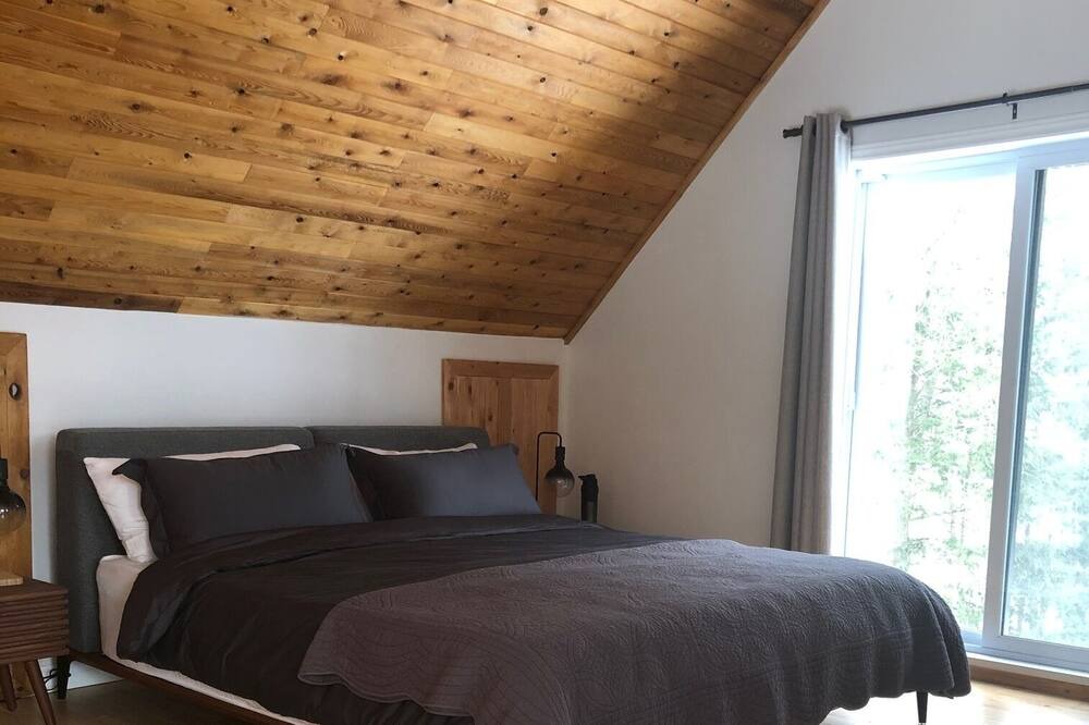 Photo of Bedroom in Saint-Armand