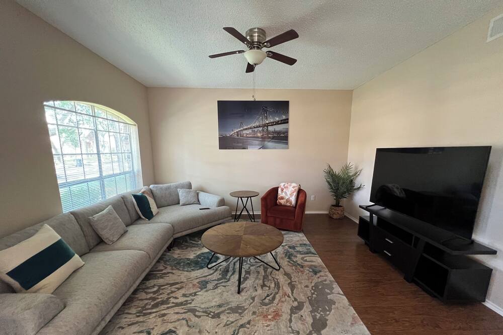 Photo of Livingroom in Sugar Land