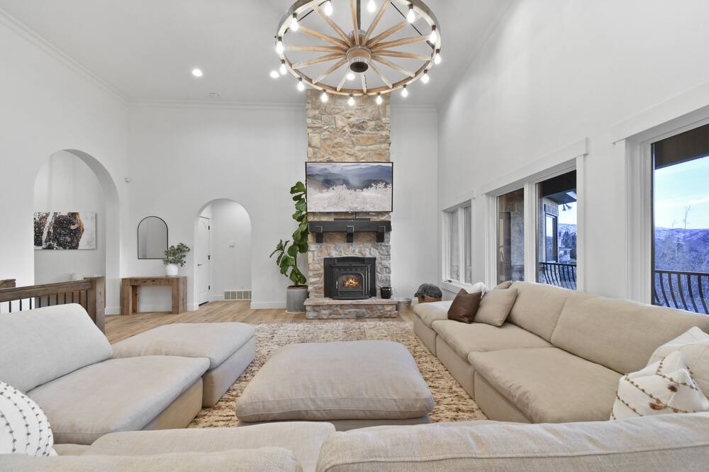 Photo of Livingroom in Lake Creek Estates