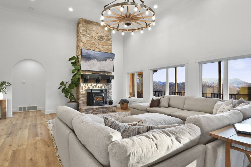 Photo of Livingroom in Lake Creek Estates