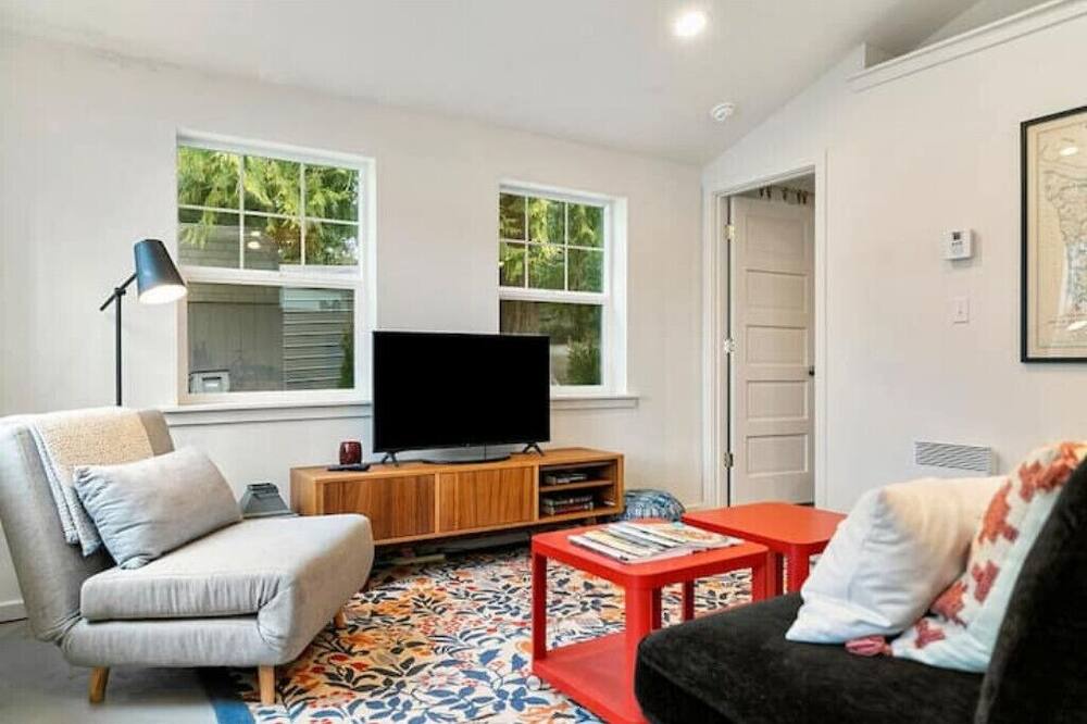 Photo of Livingroom in Port Orchard