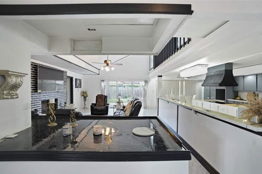 Photo of Kitchen in Lakeview  Jefferson County