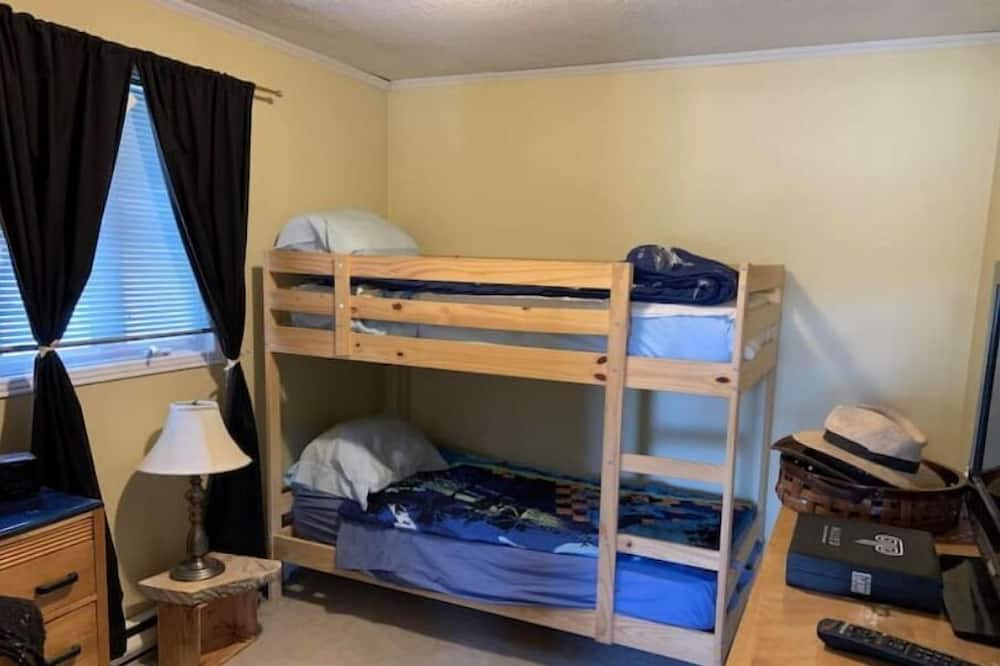 Photo of Bedroom in St-Adolphe-d'Howard