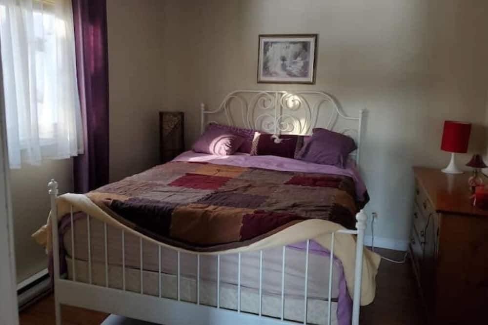 Photo of Bedroom in St-Adolphe-d'Howard