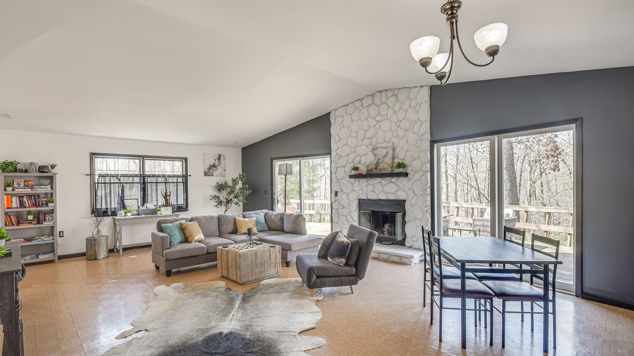 Photo of Livingroom in Camp Grove