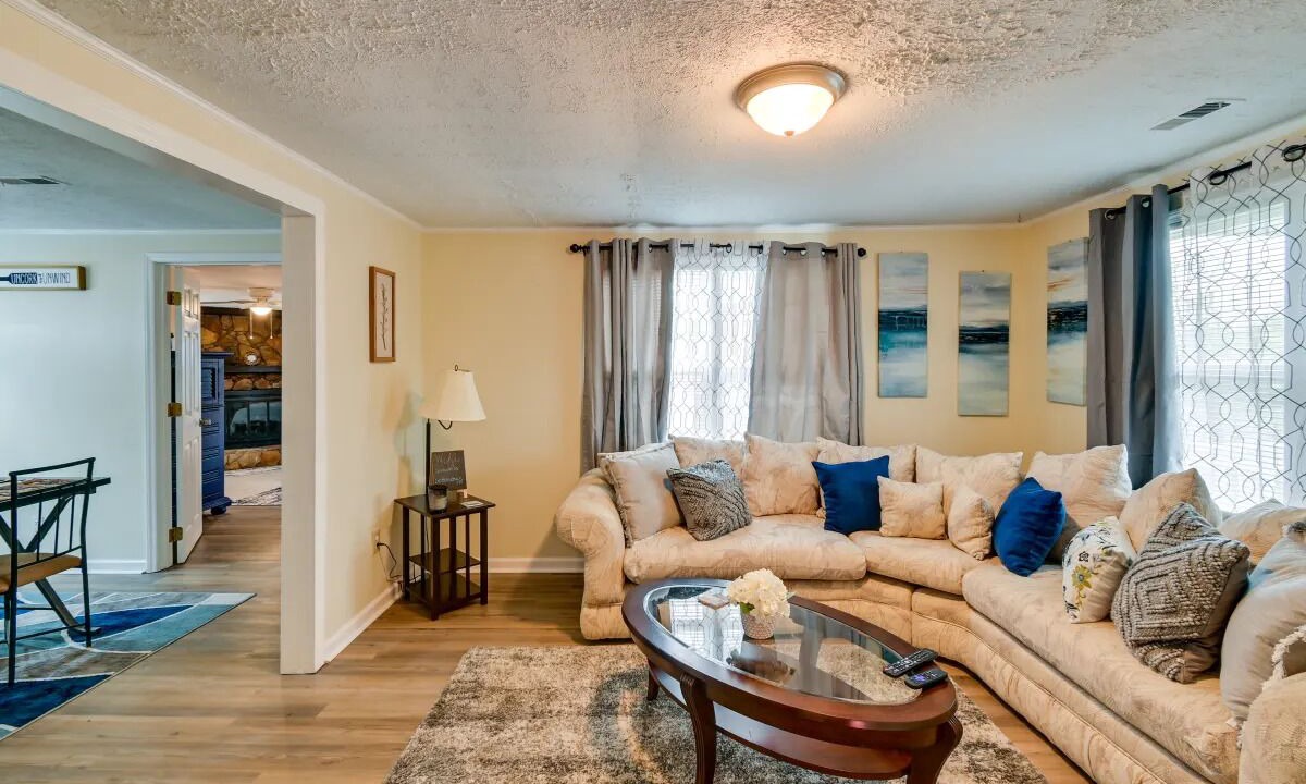 Photo of Livingroom in South View
