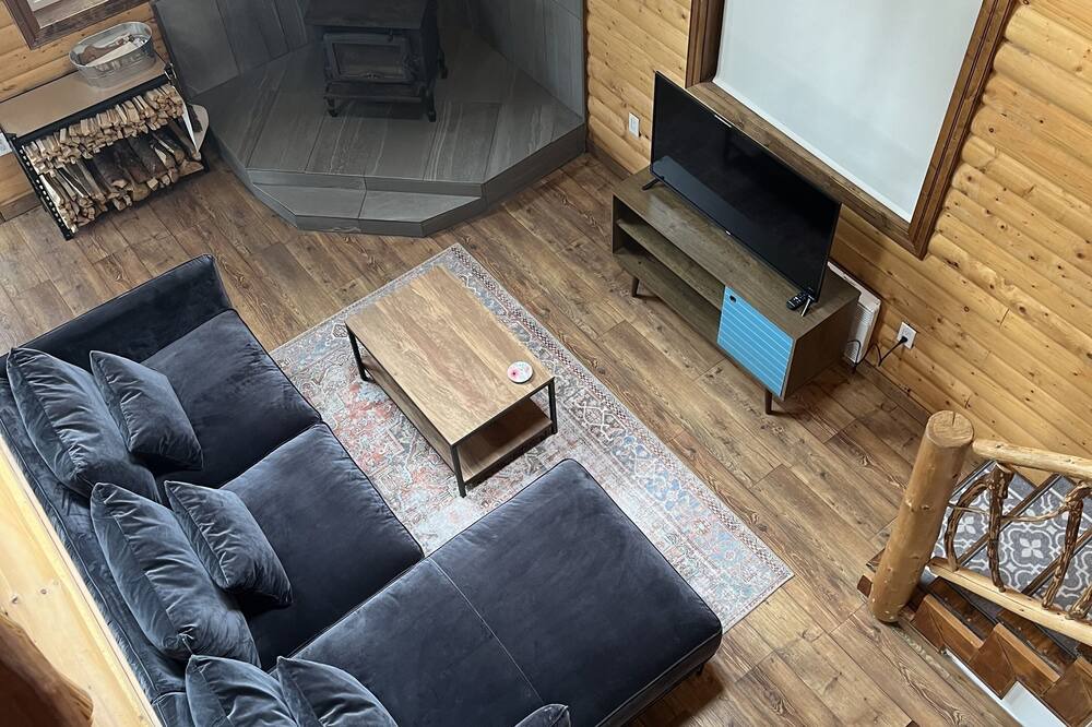 Photo of Livingroom in Seldom-Little Seldom