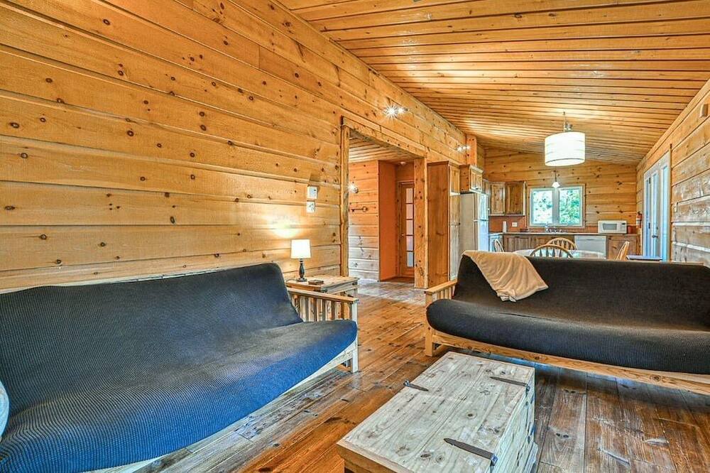 Photo of Livingroom in Notre-Dame-de-la-Merci
