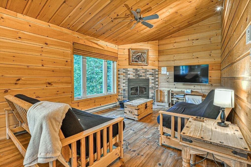 Photo of Livingroom in Notre-Dame-de-la-Merci