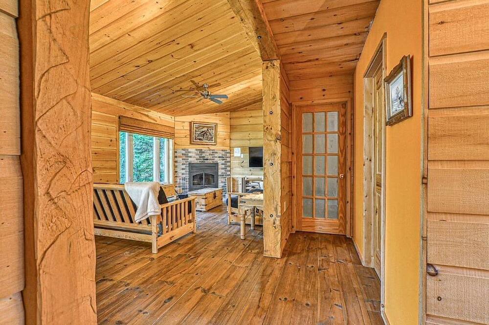 Photo of Livingroom in Notre-Dame-de-la-Merci