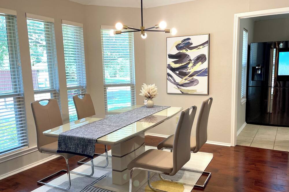 Photo of Bedroom in Allen