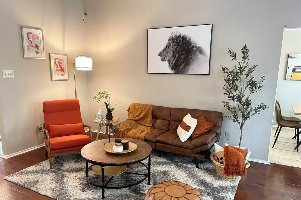 Photo of Livingroom in Allen