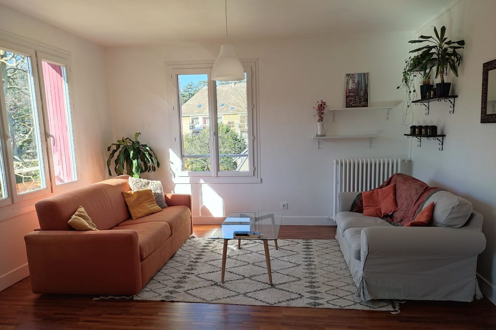 Photo of Livingroom in Saint-Julien