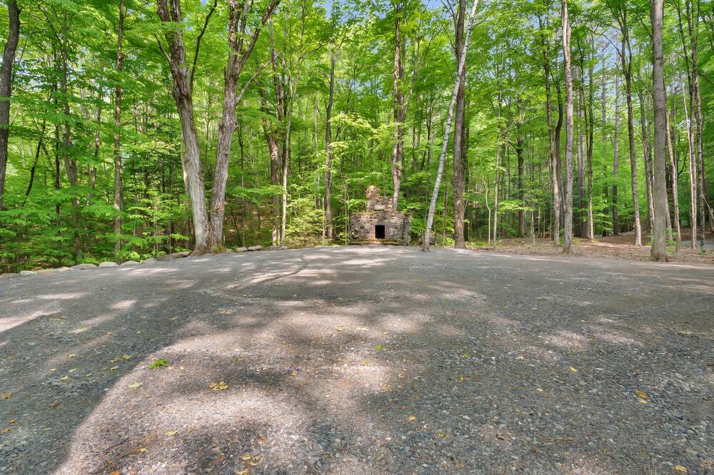 Photo of Others in Middle Grove