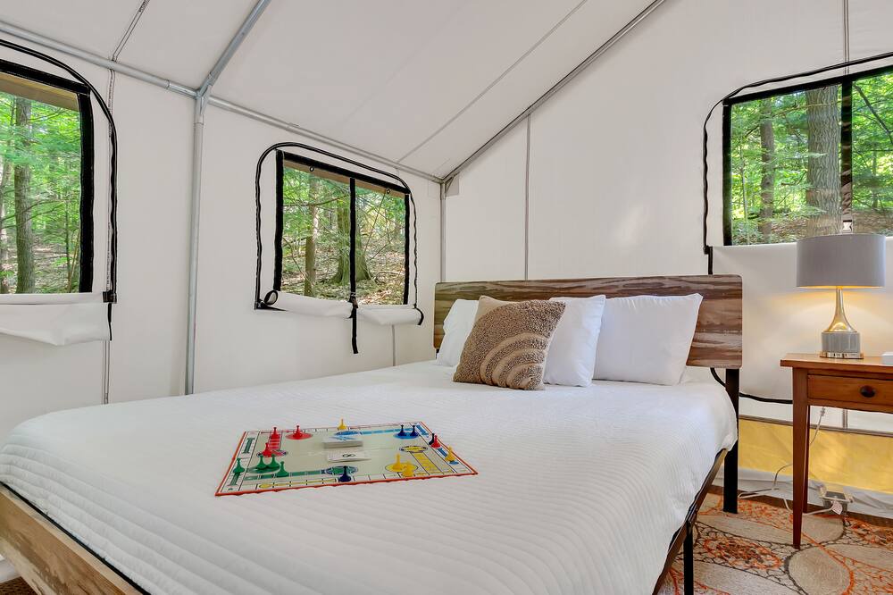 Photo of Others in Middle Grove